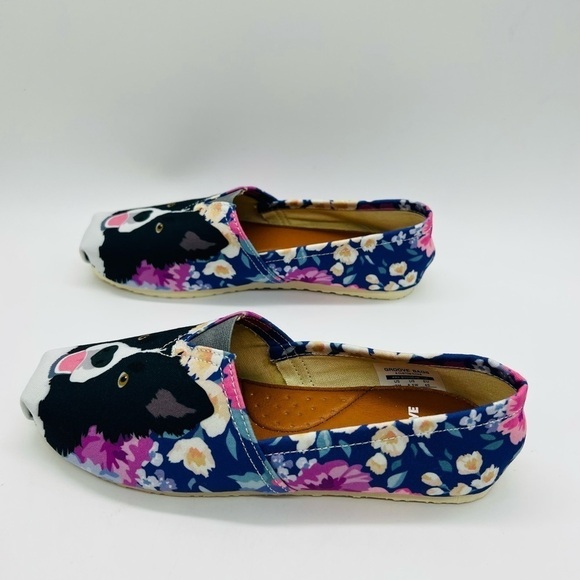 GROVE BAGS WOMENS FLAT SLIP ON SHOES WITH DOG/FLORAL DESIGN SIZE 7 NWOT - Picture 3 of 9